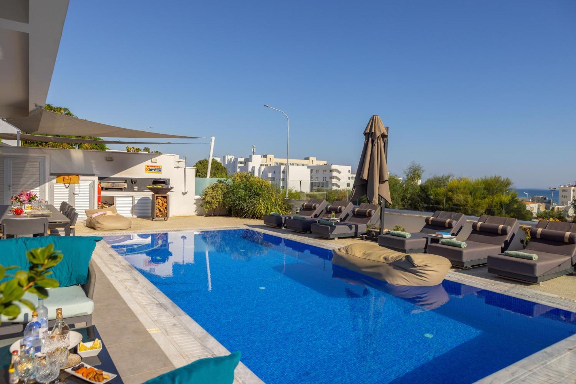 Villa Fig Tree Bay Residences 6 *